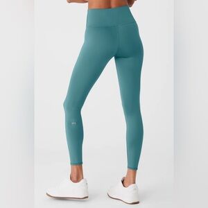 Alo 7/8 high wasted airlift leggings- teal